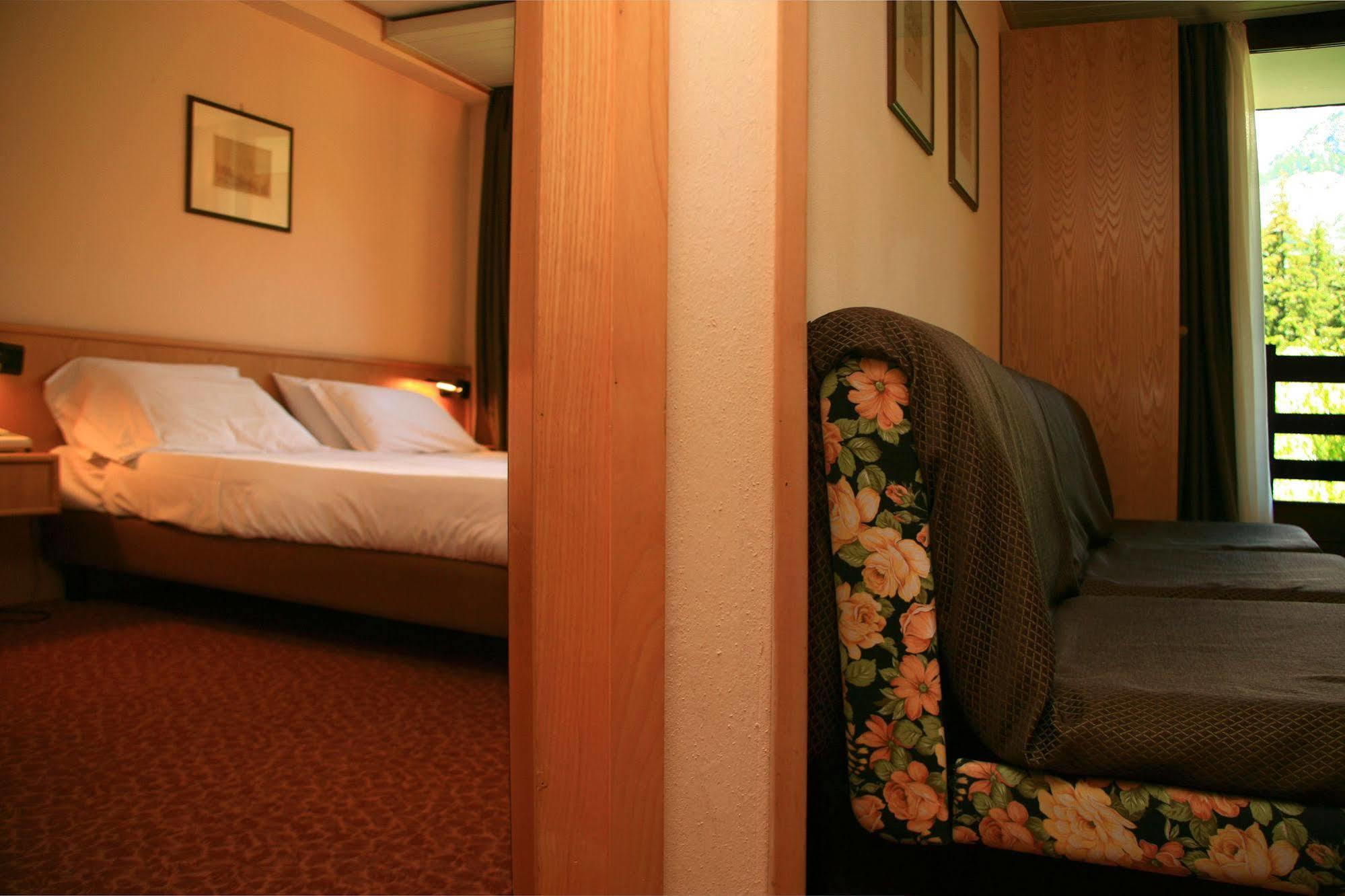 Hotel Les Jumeaux Courmayeur Extérieur photo