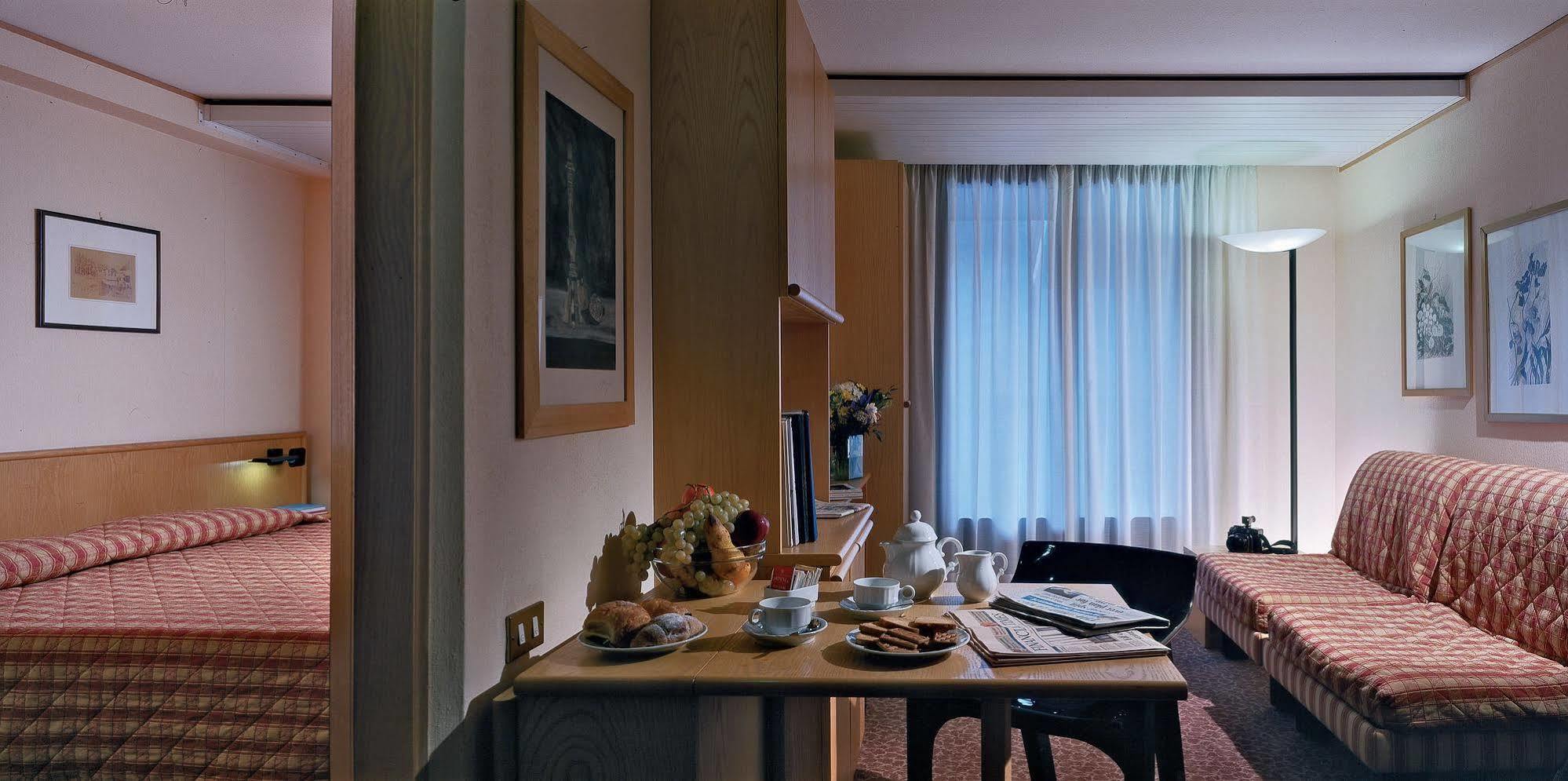 Hotel Les Jumeaux Courmayeur Chambre photo