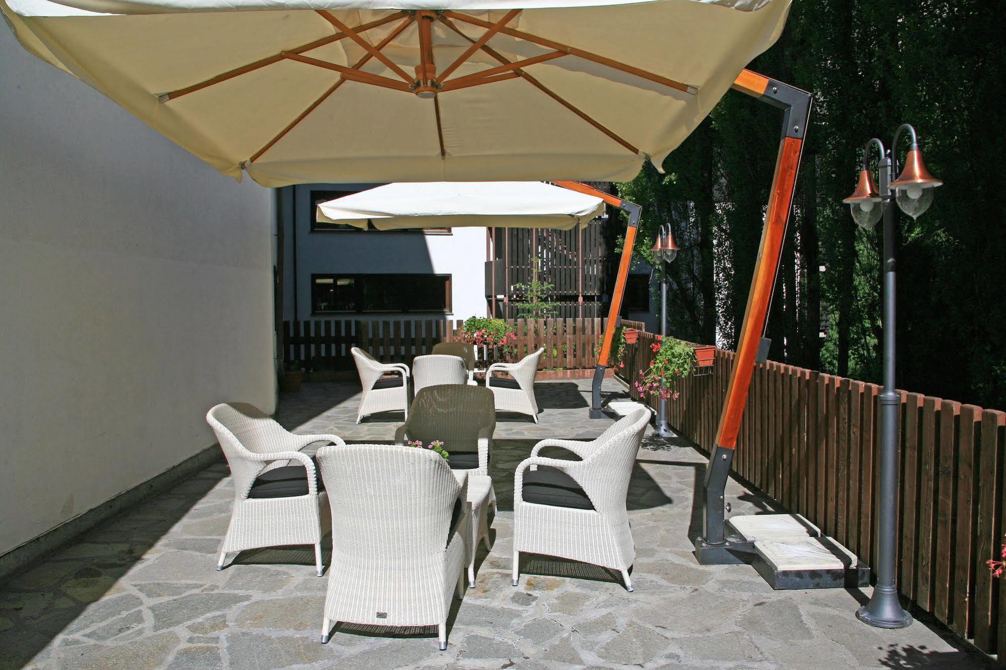 Hotel Les Jumeaux Courmayeur Extérieur photo